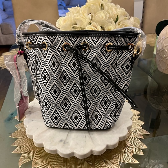 Estee Lauder Handbags - ESTĒE LAUDER CROSSBODY BAG